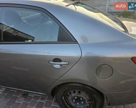 Сірий Кіа Форте, об'ємом двигуна 2 л та пробігом 247 тис. км за 8000 $, фото 1 на Automoto.ua