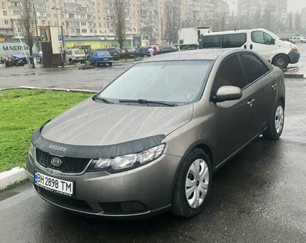 Серый Киа Форте, объемом двигателя 2 л и пробегом 311 тыс. км за 6999 $, фото 6 на Automoto.ua