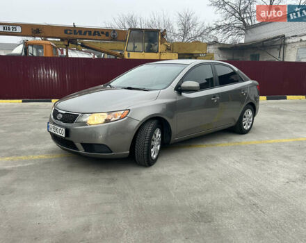 Серый Киа Форте, объемом двигателя 2 л и пробегом 250 тыс. км за 7200 $, фото 9 на Automoto.ua