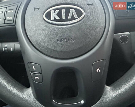 Серый Киа Форте, объемом двигателя 2 л и пробегом 250 тыс. км за 7200 $, фото 39 на Automoto.ua