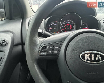 Серый Киа Форте, объемом двигателя 2 л и пробегом 250 тыс. км за 7200 $, фото 36 на Automoto.ua