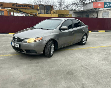 Серый Киа Форте, объемом двигателя 2 л и пробегом 250 тыс. км за 7200 $, фото 20 на Automoto.ua