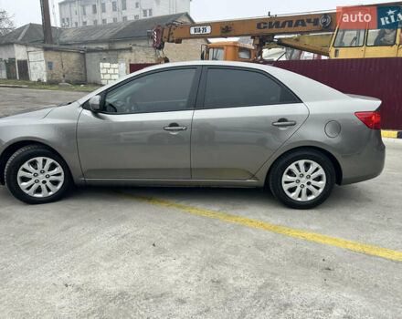 Серый Киа Форте, объемом двигателя 2 л и пробегом 250 тыс. км за 7200 $, фото 21 на Automoto.ua