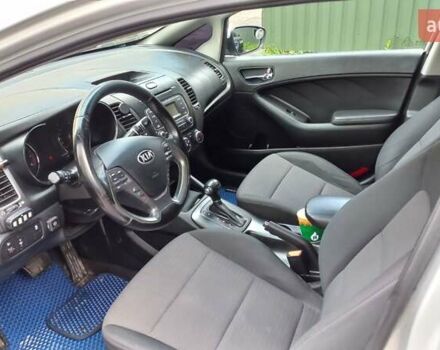 Серый Киа Форте, объемом двигателя 1.6 л и пробегом 218 тыс. км за 7200 $, фото 9 на Automoto.ua