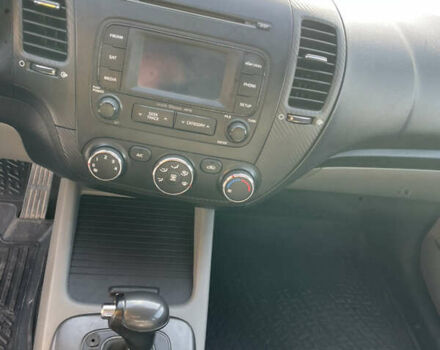 Серый Киа Форте, объемом двигателя 2 л и пробегом 160 тыс. км за 7200 $, фото 17 на Automoto.ua