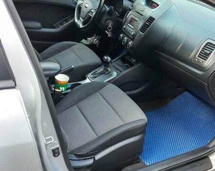 Серый Киа Форте, объемом двигателя 1.6 л и пробегом 218 тыс. км за 7200 $, фото 12 на Automoto.ua