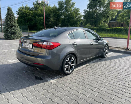 Серый Киа Форте, объемом двигателя 2 л и пробегом 160 тыс. км за 7200 $, фото 6 на Automoto.ua