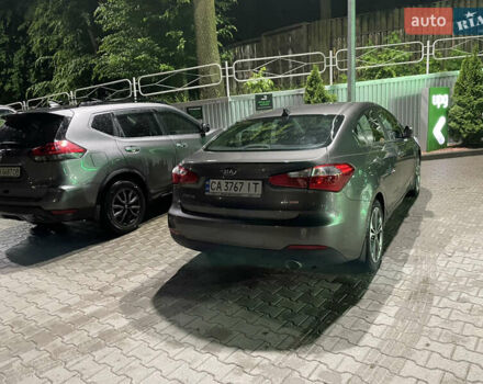 Серый Киа Форте, объемом двигателя 2 л и пробегом 160 тыс. км за 7200 $, фото 9 на Automoto.ua