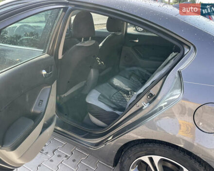 Серый Киа Форте, объемом двигателя 2 л и пробегом 160 тыс. км за 7200 $, фото 24 на Automoto.ua