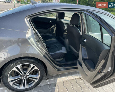 Серый Киа Форте, объемом двигателя 2 л и пробегом 160 тыс. км за 7200 $, фото 23 на Automoto.ua