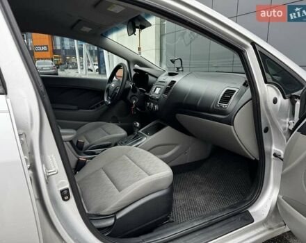 Сірий Кіа Форте, об'ємом двигуна 1.8 л та пробігом 172 тис. км за 8200 $, фото 13 на Automoto.ua