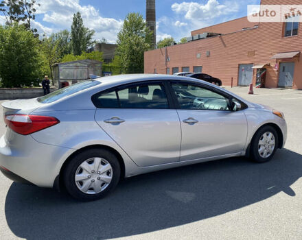 Серый Киа Форте, объемом двигателя 1.8 л и пробегом 193 тыс. км за 7900 $, фото 4 на Automoto.ua