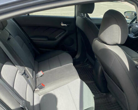 Серый Киа Форте, объемом двигателя 1.8 л и пробегом 220 тыс. км за 9000 $, фото 6 на Automoto.ua