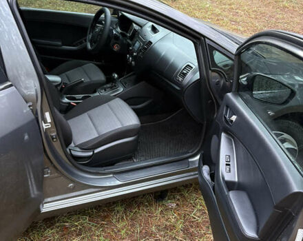 Серый Киа Форте, объемом двигателя 2 л и пробегом 159 тыс. км за 9200 $, фото 13 на Automoto.ua