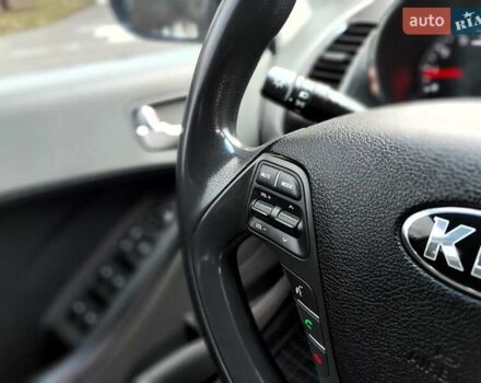 Серый Киа Форте, объемом двигателя 2 л и пробегом 257 тыс. км за 6990 $, фото 49 на Automoto.ua