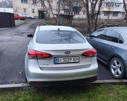 Серый Киа Форте, объемом двигателя 2 л и пробегом 54 тыс. км за 10200 $, фото 6 на Automoto.ua