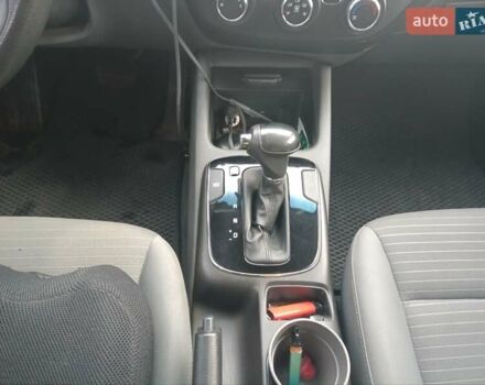 Сірий Кіа Форте, об'ємом двигуна 2 л та пробігом 256 тис. км за 12000 $, фото 5 на Automoto.ua