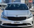 Серый Киа Форте, объемом двигателя 2 л и пробегом 178 тыс. км за 9800 $, фото 2 на Automoto.ua