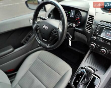 Серый Киа Форте, объемом двигателя 2 л и пробегом 257 тыс. км за 6990 $, фото 48 на Automoto.ua