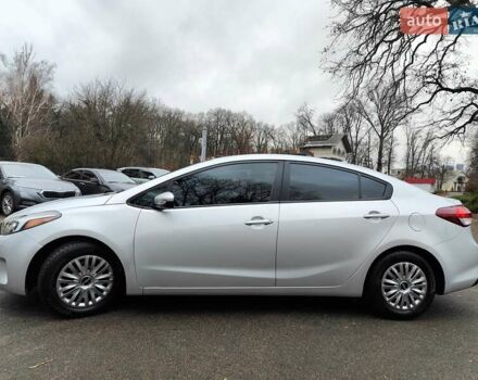 Серый Киа Форте, объемом двигателя 2 л и пробегом 257 тыс. км за 6990 $, фото 5 на Automoto.ua