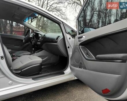 Серый Киа Форте, объемом двигателя 2 л и пробегом 257 тыс. км за 6990 $, фото 43 на Automoto.ua