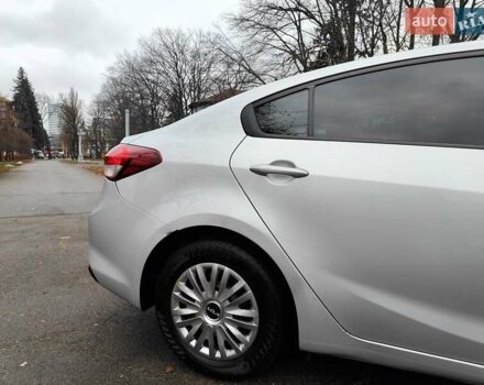 Серый Киа Форте, объемом двигателя 2 л и пробегом 257 тыс. км за 6990 $, фото 26 на Automoto.ua