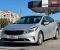 Серый Киа Форте, объемом двигателя 2 л и пробегом 178 тыс. км за 9800 $, фото 6 на Automoto.ua
