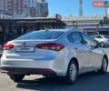 Серый Киа Форте, объемом двигателя 2 л и пробегом 178 тыс. км за 9800 $, фото 13 на Automoto.ua