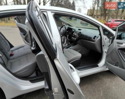 Серый Киа Форте, объемом двигателя 2 л и пробегом 257 тыс. км за 6990 $, фото 27 на Automoto.ua