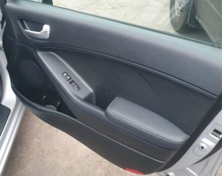 Серый Киа Форте, объемом двигателя 2 л и пробегом 200 тыс. км за 8500 $, фото 12 на Automoto.ua