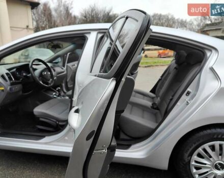 Серый Киа Форте, объемом двигателя 2 л и пробегом 257 тыс. км за 6990 $, фото 4 на Automoto.ua