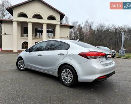 Серый Киа Форте, объемом двигателя 2 л и пробегом 257 тыс. км за 6990 $, фото 8 на Automoto.ua