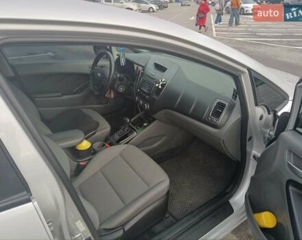 Сірий Кіа Форте, об'ємом двигуна 2 л та пробігом 256 тис. км за 12000 $, фото 9 на Automoto.ua