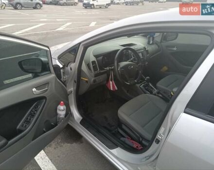 Сірий Кіа Форте, об'ємом двигуна 2 л та пробігом 256 тис. км за 12000 $, фото 8 на Automoto.ua