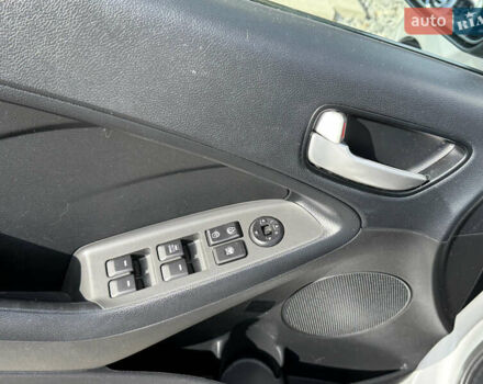 Киа Форте 2017 в Стрые на Automoto.ua Серый Киа Форте, объемом двигателя 2 л и пробегом 114 тыс. км за 10999 $, фото 42 на Automoto.ua