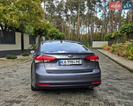 Кіа Форте 2017 у Києві на Automoto.ua Сірий Кіа Форте, об'ємом двигуна 2 л та пробігом 90 тис. км за 11000 $, фото 5 на Automoto.ua