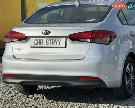 Киа Форте 2017 в Стрые на Automoto.ua Серый Киа Форте, объемом двигателя 2 л и пробегом 114 тыс. км за 10999 $, фото 23 на Automoto.ua