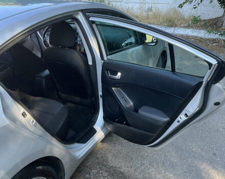 Сірий Кіа Форте, об'ємом двигуна 2 л та пробігом 130 тис. км за 10400 $, фото 13 на Automoto.ua
