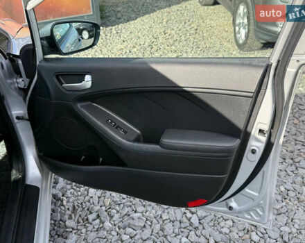 Серый Киа Форте, объемом двигателя 2 л и пробегом 114 тыс. км за 10800 $, фото 34 на Automoto.ua