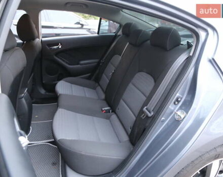 Кіа Форте 2017 у Києві на Automoto.ua Сірий Кіа Форте, об'ємом двигуна 2 л та пробігом 92 тис. км за 11800 $, фото 9 на Automoto.ua