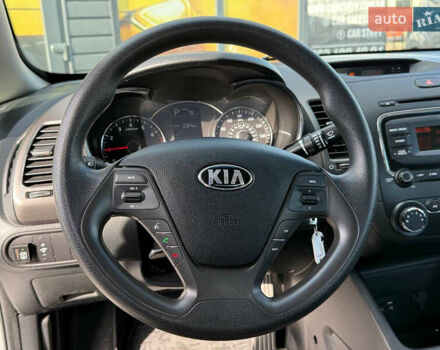 Серый Киа Форте, объемом двигателя 2 л и пробегом 114 тыс. км за 10800 $, фото 43 на Automoto.ua