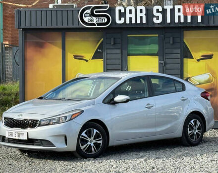 Серый Киа Форте, объемом двигателя 2 л и пробегом 114 тыс. км за 10800 $, фото 10 на Automoto.ua