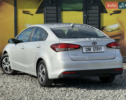 Киа Форте 2017 в Стрые на Automoto.ua Серый Киа Форте, объемом двигателя 2 л и пробегом 114 тыс. км за 10999 $, фото 16 на Automoto.ua