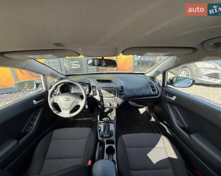 Серый Киа Форте, объемом двигателя 2 л и пробегом 114 тыс. км за 10800 $, фото 4 на Automoto.ua