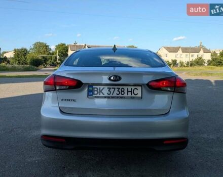 Серый Киа Форте, объемом двигателя 2 л и пробегом 115 тыс. км за 9199 $, фото 10 на Automoto.ua