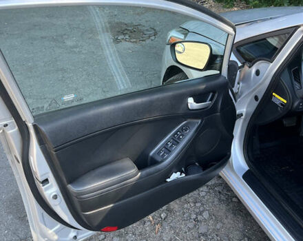 Сірий Кіа Форте, об'ємом двигуна 2 л та пробігом 130 тис. км за 10400 $, фото 11 на Automoto.ua