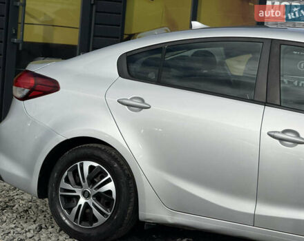Киа Форте 2017 в Стрые на Automoto.ua Серый Киа Форте, объемом двигателя 2 л и пробегом 114 тыс. км за 10999 $, фото 9 на Automoto.ua