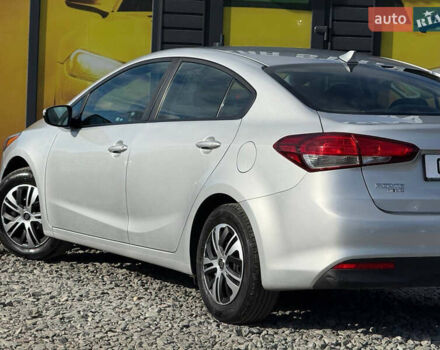 Серый Киа Форте, объемом двигателя 2 л и пробегом 114 тыс. км за 10800 $, фото 18 на Automoto.ua