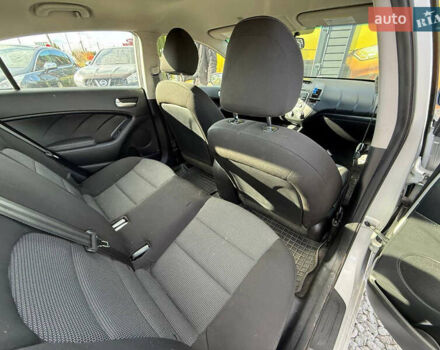 Серый Киа Форте, объемом двигателя 2 л и пробегом 114 тыс. км за 10800 $, фото 35 на Automoto.ua