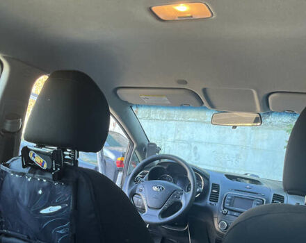 Сірий Кіа Форте, об'ємом двигуна 2 л та пробігом 130 тис. км за 10400 $, фото 16 на Automoto.ua